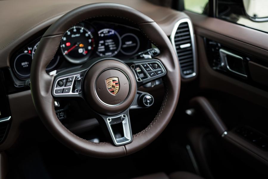 Панель приборов Porsche Cayenne Turbo (PO536) 2018 года  (JP) (фото 5 из 24)
